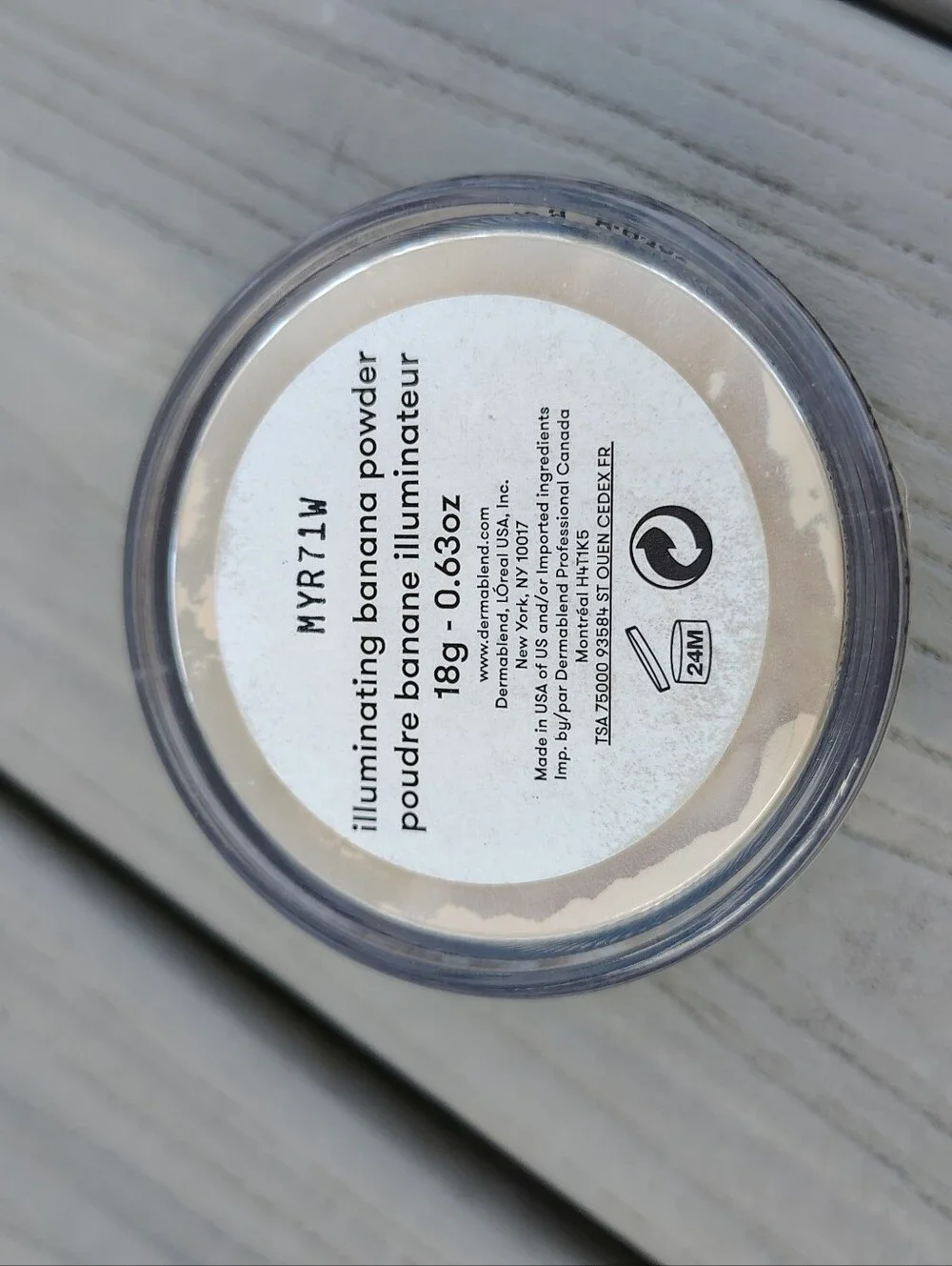 Dermablend Illuminating Banana Setting Powder – Banana
